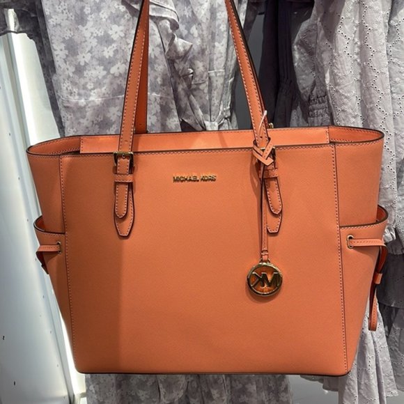 Michael Kors Gilly Large Drawstring Travel Tote Sherbert Leather - Picture 15 of 16